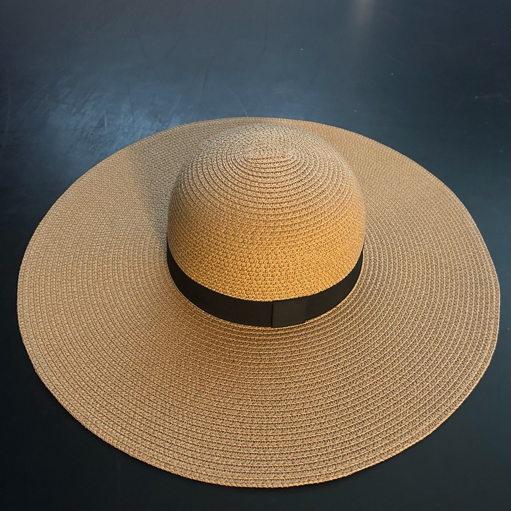 Miniso Straw Sun hat Great quality Never wore